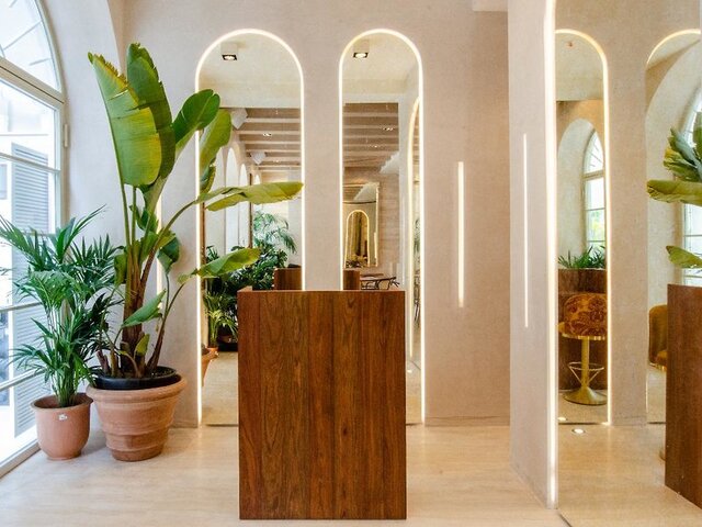 Brown's | Avenue Hotel ★★★★★
