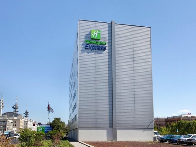 Holiday Inn Express Geneva Airport ★★★