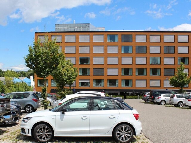 Holiday Inn Express Zurich Airport ★★★