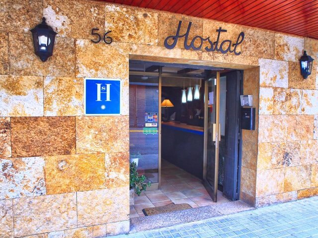 Hostal Isabel ★