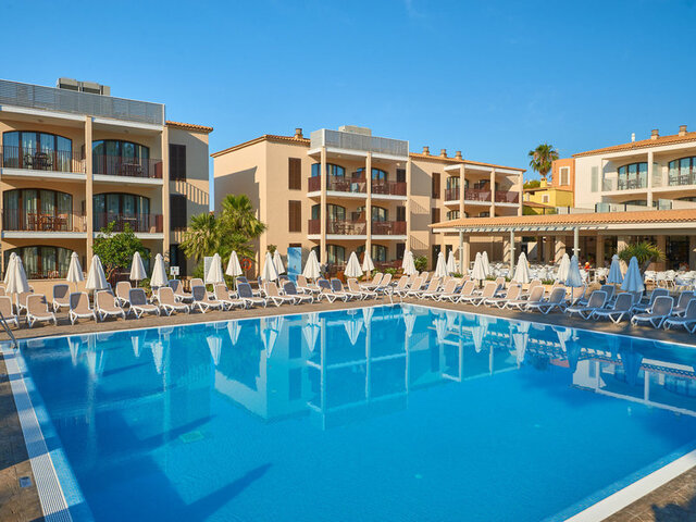 Protur Floriana Resort ★★★★