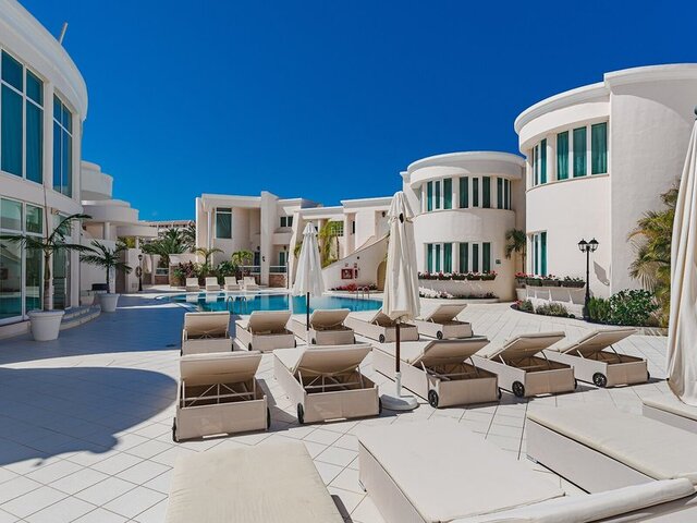 Flamingo Suites ★★★★