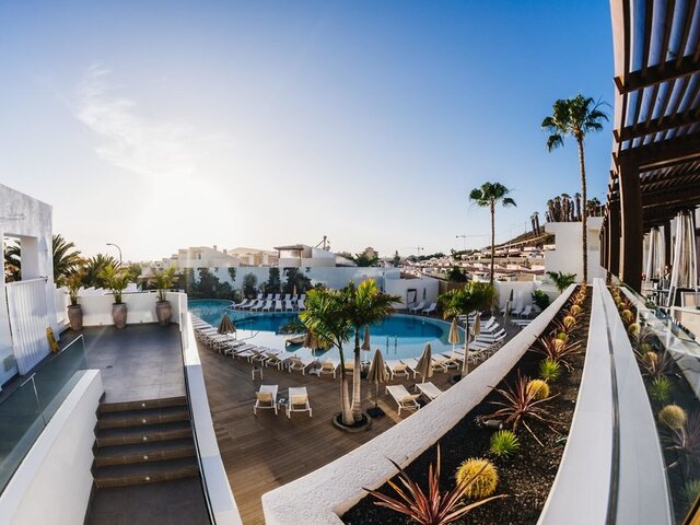 TIME TO SMILE Ohasis Boutique Suites ★★★★