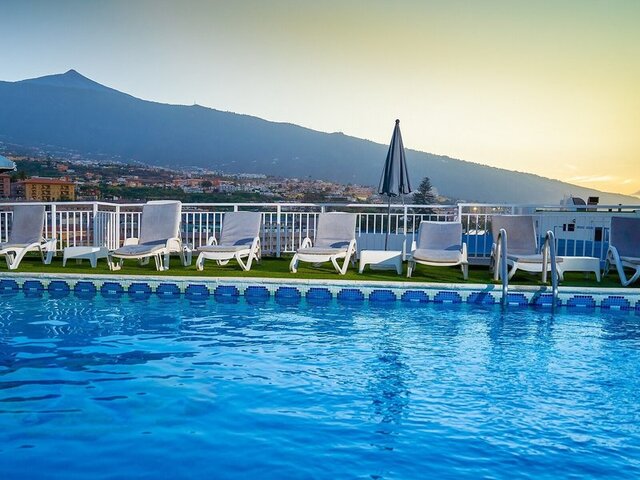 Skyview Hotel by LIVVO ★★★
