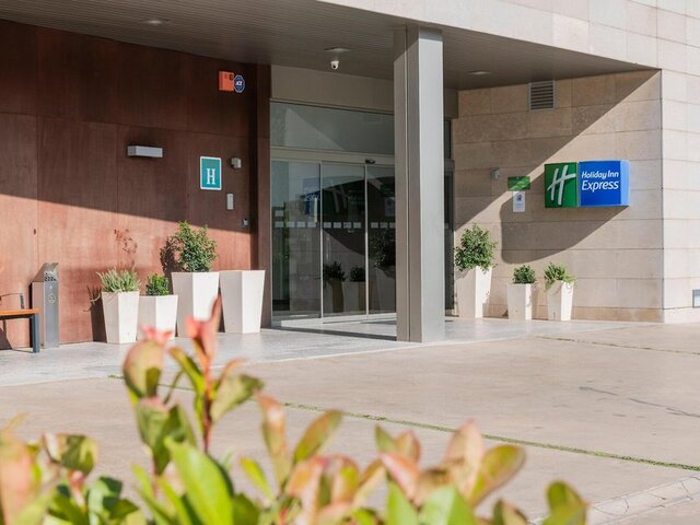 Holiday Inn Express Barcelona - Sant Cugat ★★★