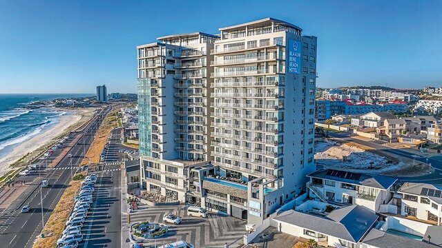 Blaauwberg Beach Hotel ★★★★