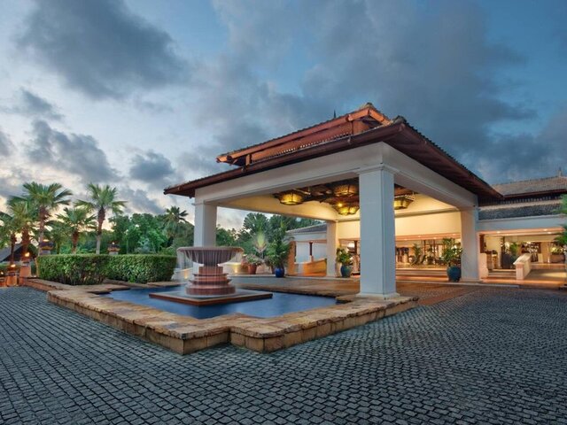 Marriott's Phuket Beach Club ★★★★