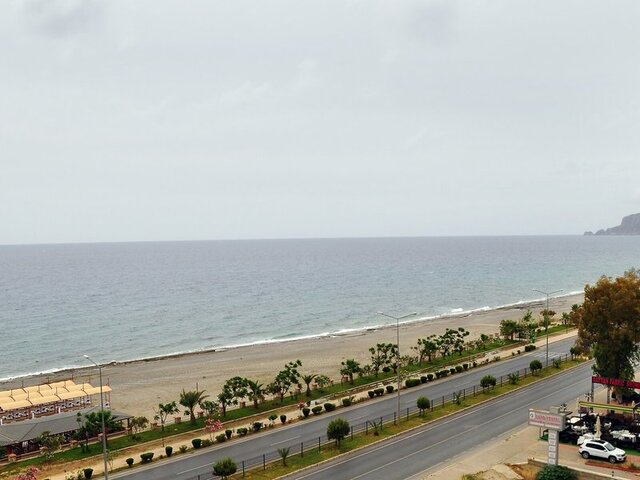 Sey Beach Hotel & Spa ★★★★