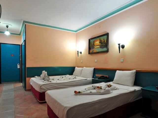 Kleopatra Sun Light Hotel ★★★