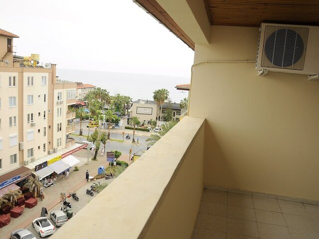 Larsen's Suit Hotel ★★★