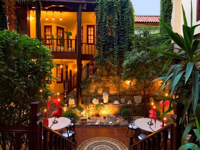 Alp Pasa Hotel ★★★★
