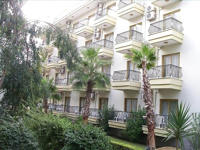 Belpoint Beach Hotel ★★★