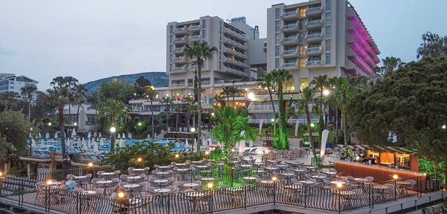 Fantasia Hotel Deluxe ★★★★★