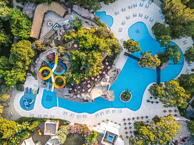 Blue Waters Club ★★★★★