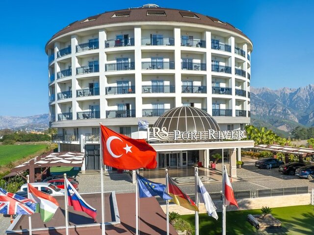 Port River Hotel & Spa ★★★★