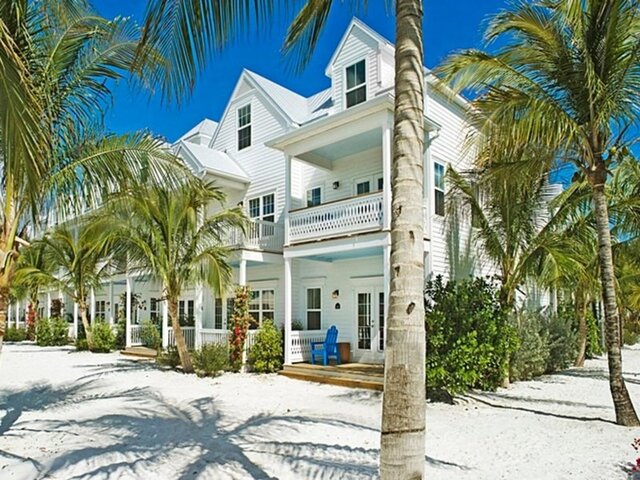 Parrot Key Hotel & Villas ★★★★