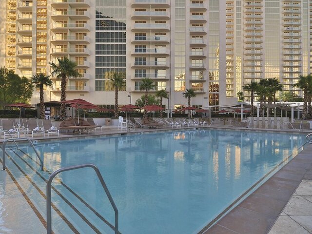 The Signature at MGM Grand ★★★★★