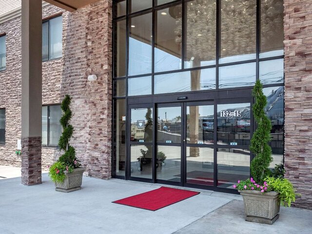 Comfort Inn JFK Airport ★★★★