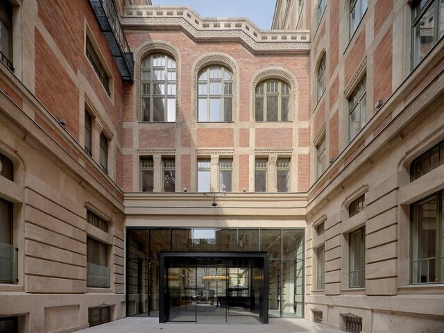 Kozmo Hotel Suites & Spa ★★★★★