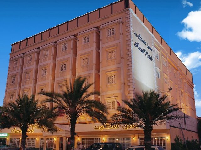 Ascot Hotel ★★★★
