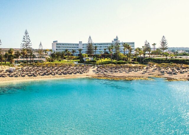 Nissi Beach Resort ★★★★