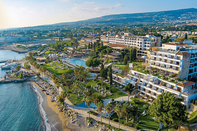 Coral Beach Hotel & Resort ★★★★★
