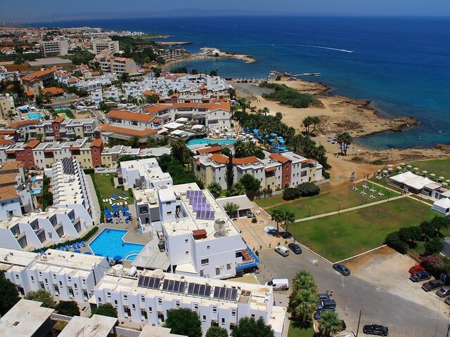 Penelope Beach Hotel ★★★