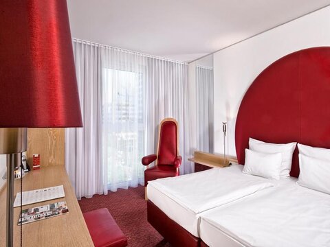 Disneys Musical TARZAN | Hamburg mit dem ÖBB Nightjet | ab/bis Wien