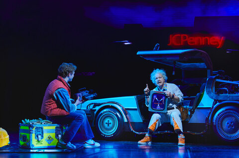 ZURÜCK IN DIE ZUKUNFT - Das Musical | Hamburg mit dem ÖBB Nightjet | ab/bis Wien | © Matt Crockett