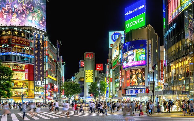 Tokio: Wolkenkratzer und Menschentrubel